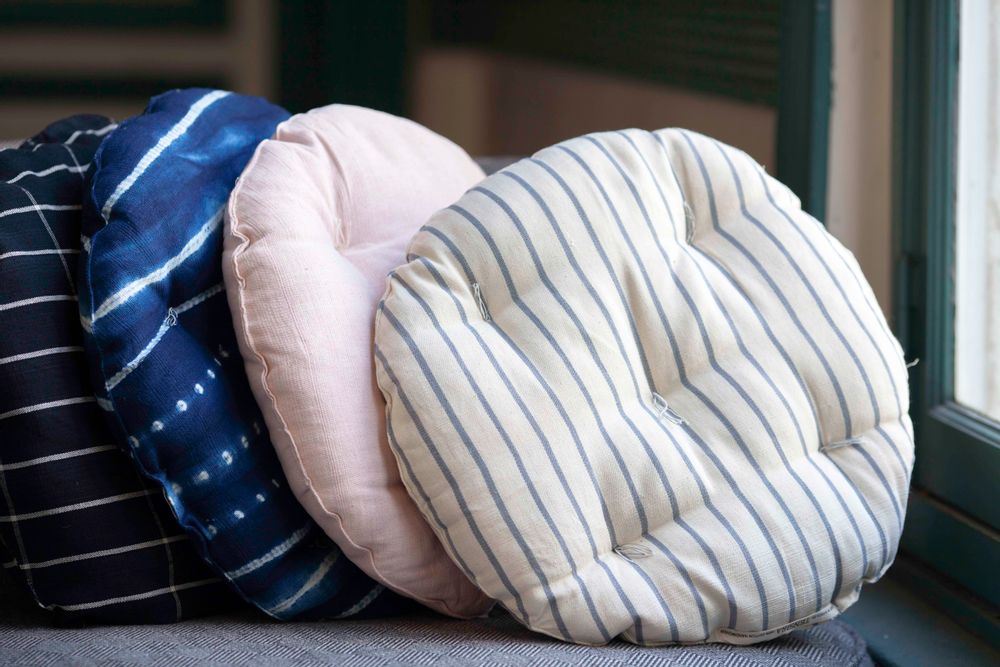 Fabric cushions - Home linen and bedlinen, 100% cotton, hand-spun, hand-woven and hand-dyed in West Africa. - TENSIRA MADE IN AFRICA