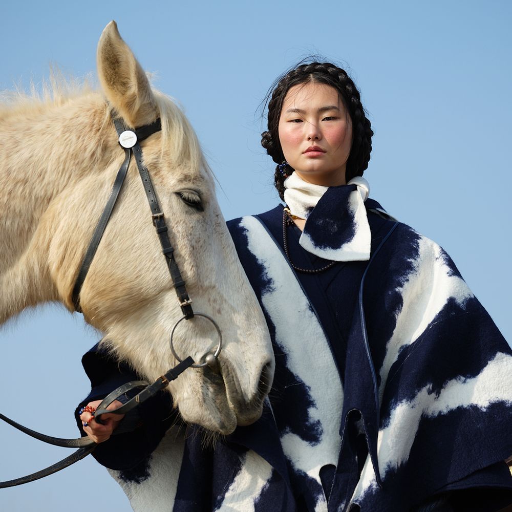 Scarves - MONGOLIA CLOUD Handcrafted cashmere scarf - Blue on White - SANDRIVER MONGOLIAN CASHMERE