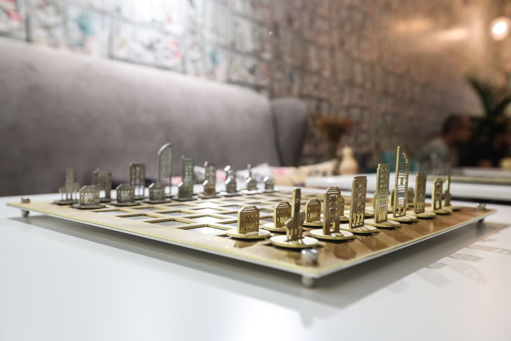 Cadeaux - Jeu d'Echec Beirut - YOOK, BY RAMZI ABOUFADEL