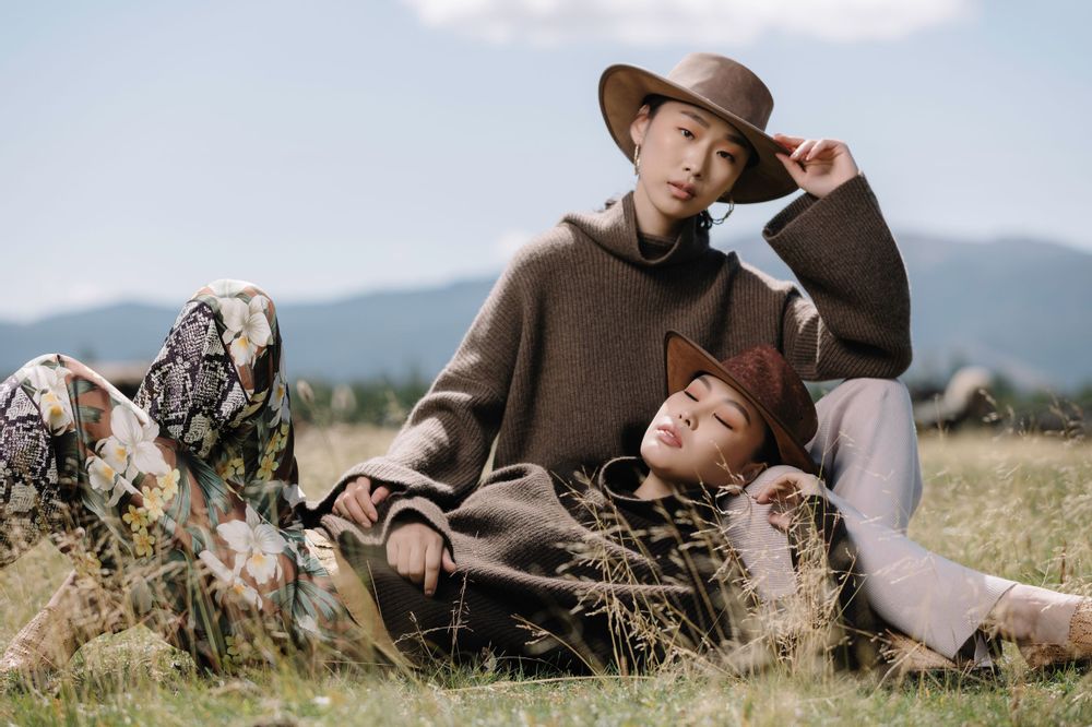 Apparel - 100% natural yak sweater, cardigan and pullover for men and women - ERDENET CASHMERE