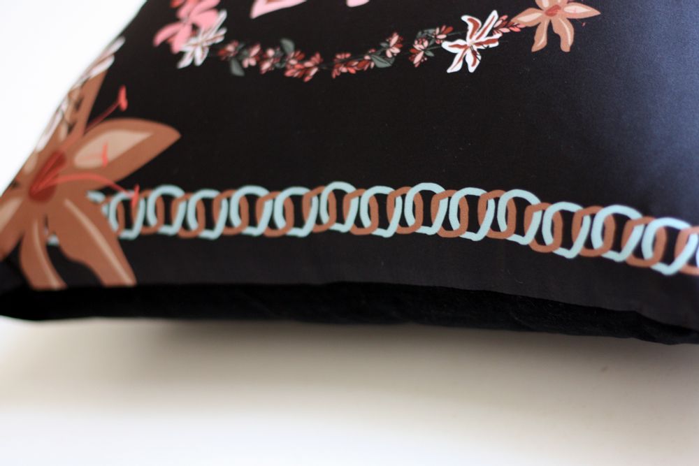 Fabric cushions - LOVE GARDEN silk cushion - MY FRIEND PACO