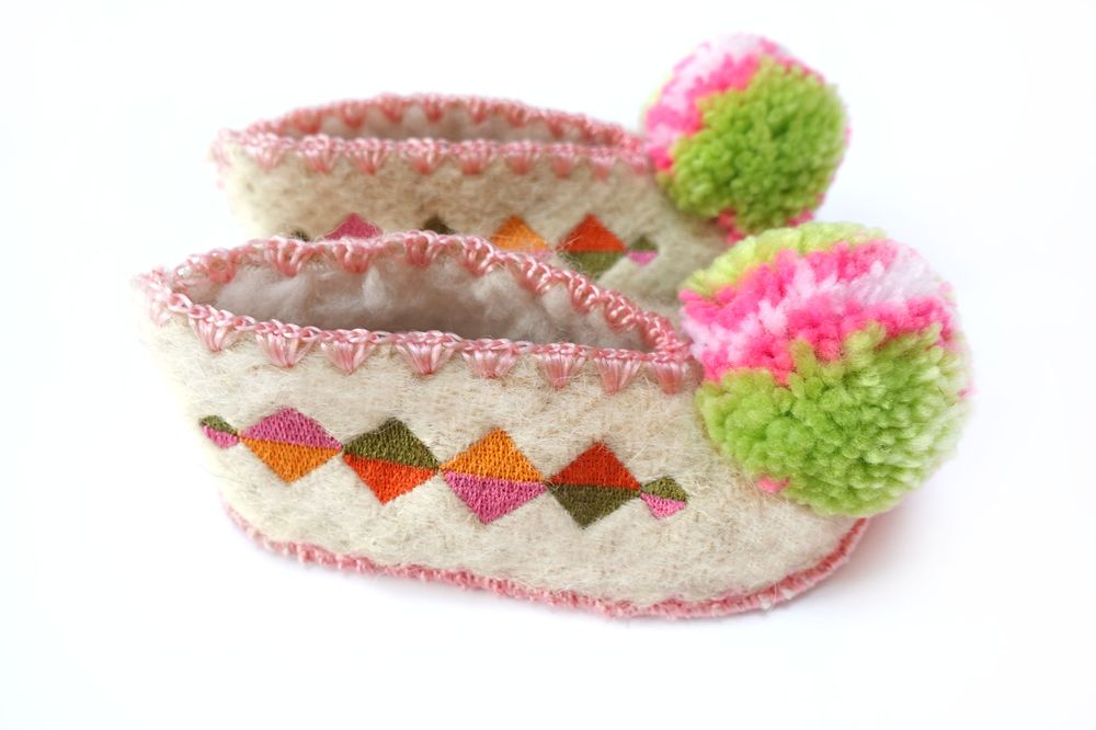 Homewear textile - Pantoufles pour enfants et adultes - PRECIOUS-LITTLE-THING