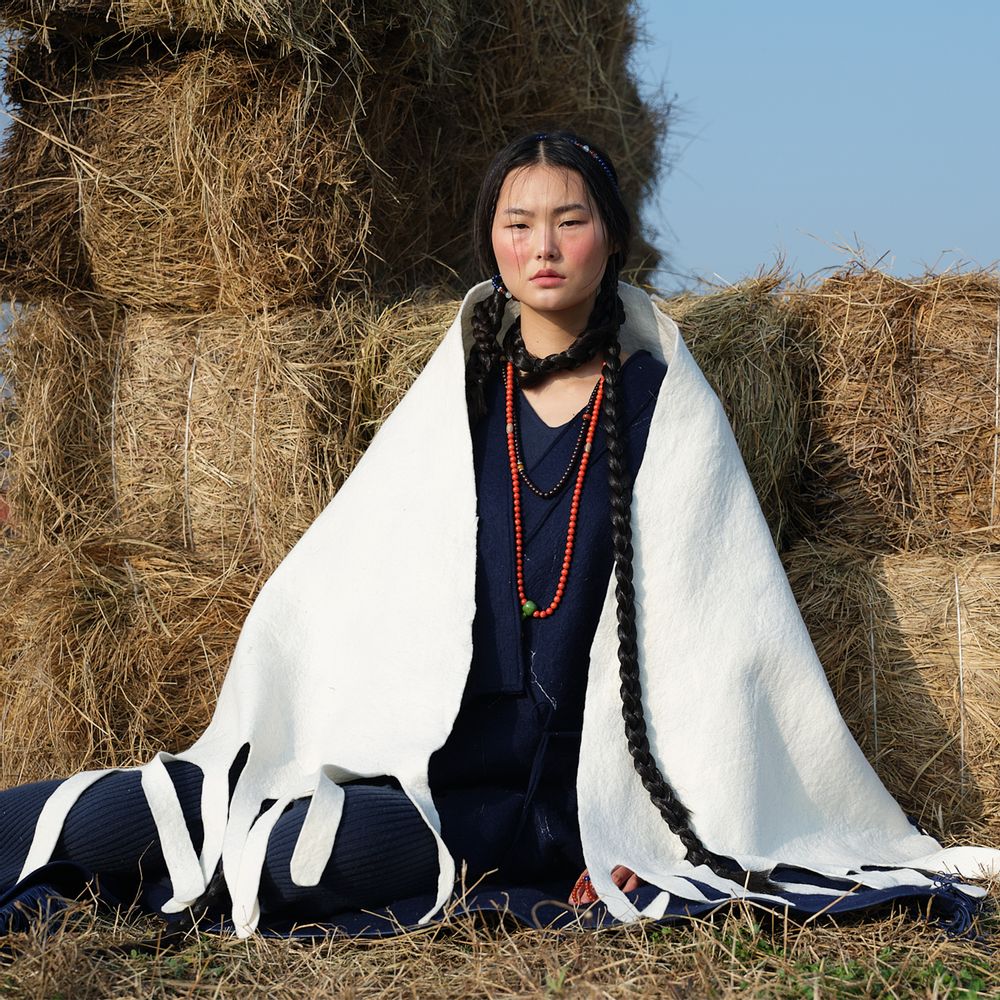 Scarves - FRINGY cashmere felt scarf - SANDRIVER MONGOLIAN CASHMERE