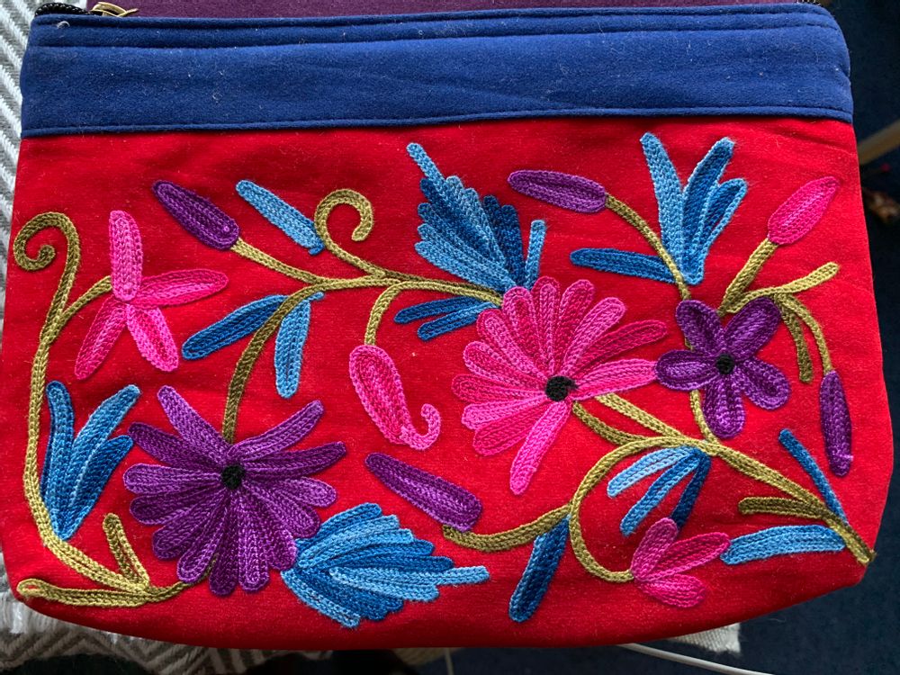 Clutches - Embroidered flower pouch - PECHAAN