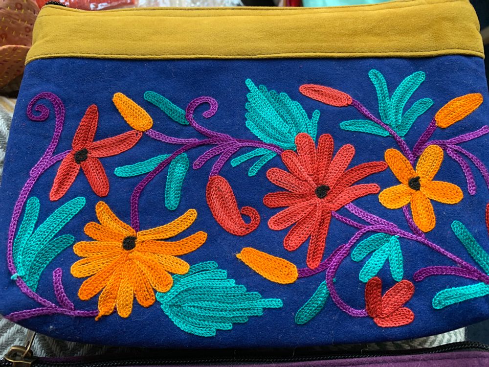 Clutches - Embroidered flower pouch - PECHAAN