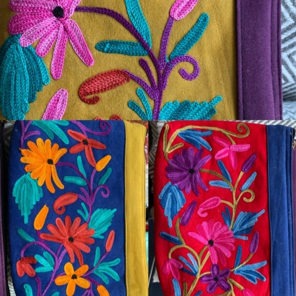 Clutches - Embroidered flower pouch - PECHAAN