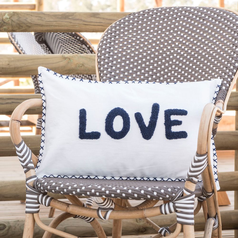 Coussins textile - Coussin brodé LOVE - FEBRONIE