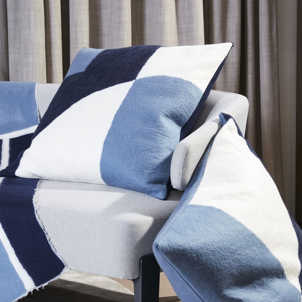 Comforters and pillows - NOMADE Handcrafted cashmere felt pillow - SANDRIVER MONGOLIAN CASHMERE