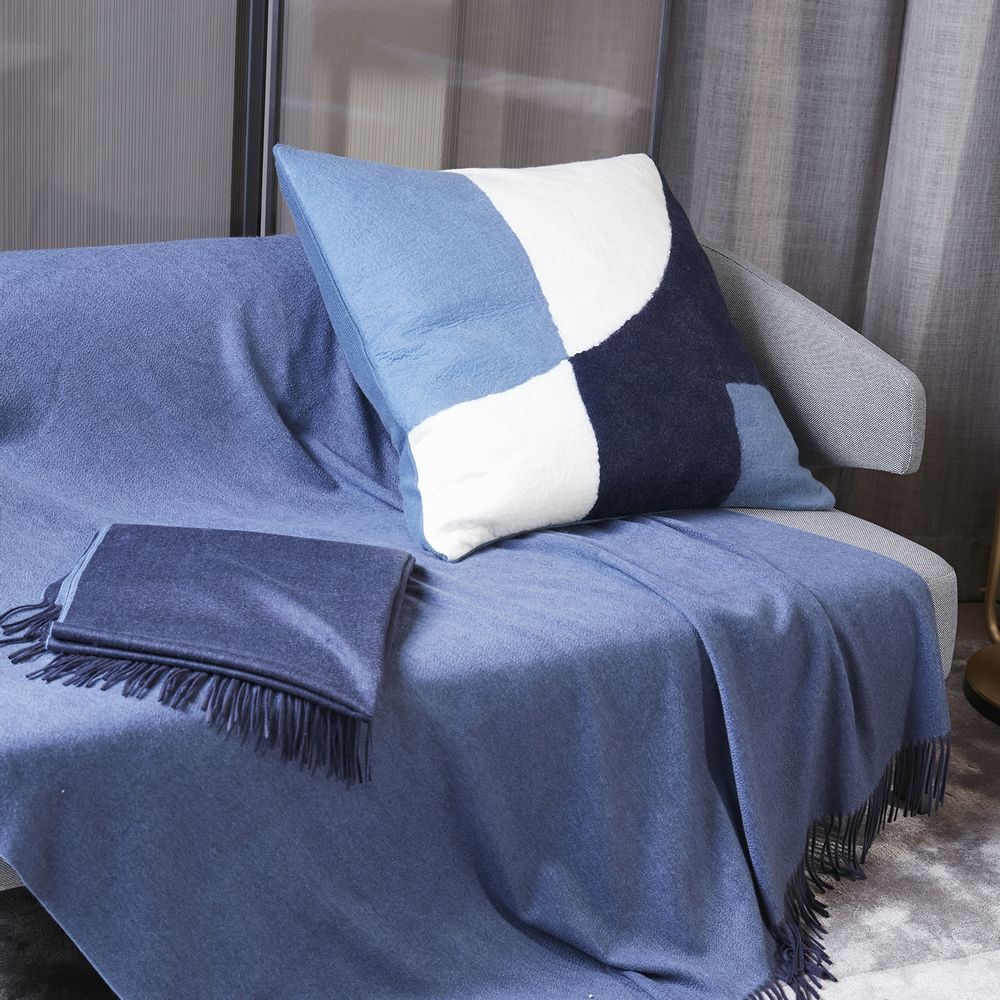 Comforters and pillows - NOMADE Handcrafted cashmere felt pillow - SANDRIVER MONGOLIAN CASHMERE