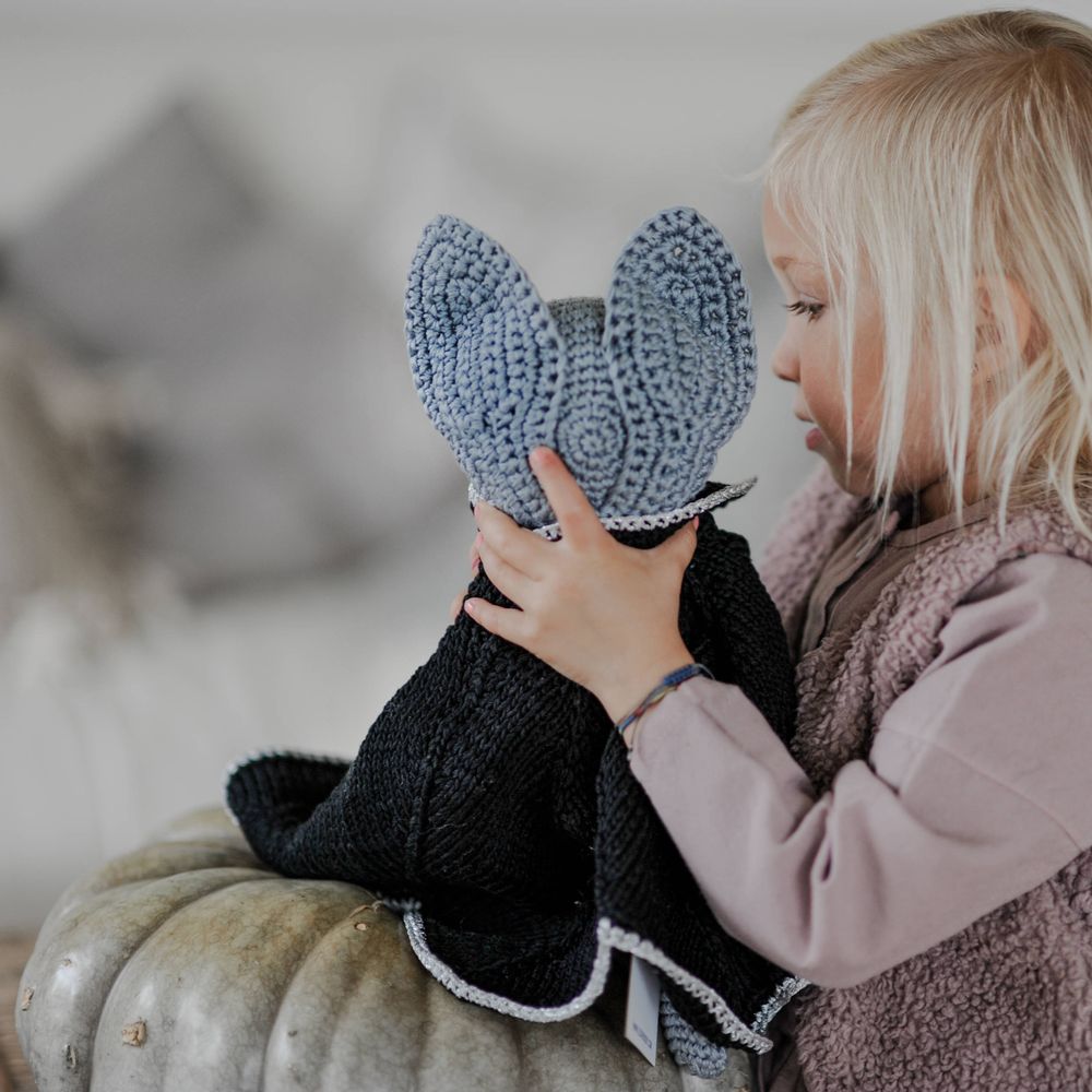 Peluches - Atticus - souris au crochet - LEGGYBUDDY