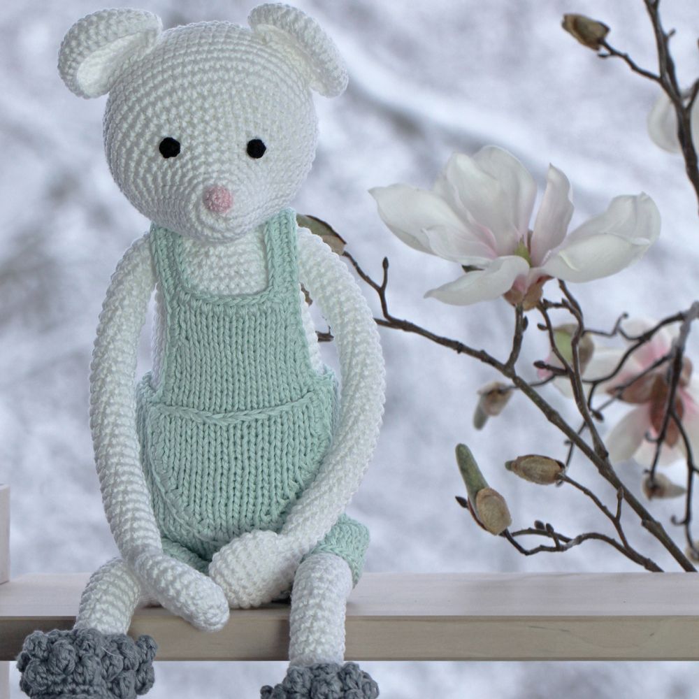 Soft toy - KAI - crochet mouse - LEGGYBUDDY