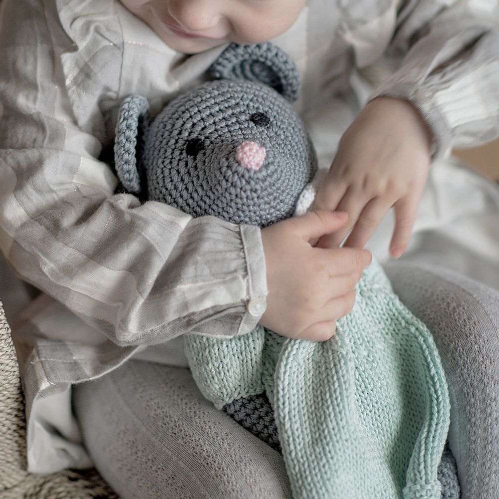 Peluches - Mathilde - souris au crochet - LEGGYBUDDY