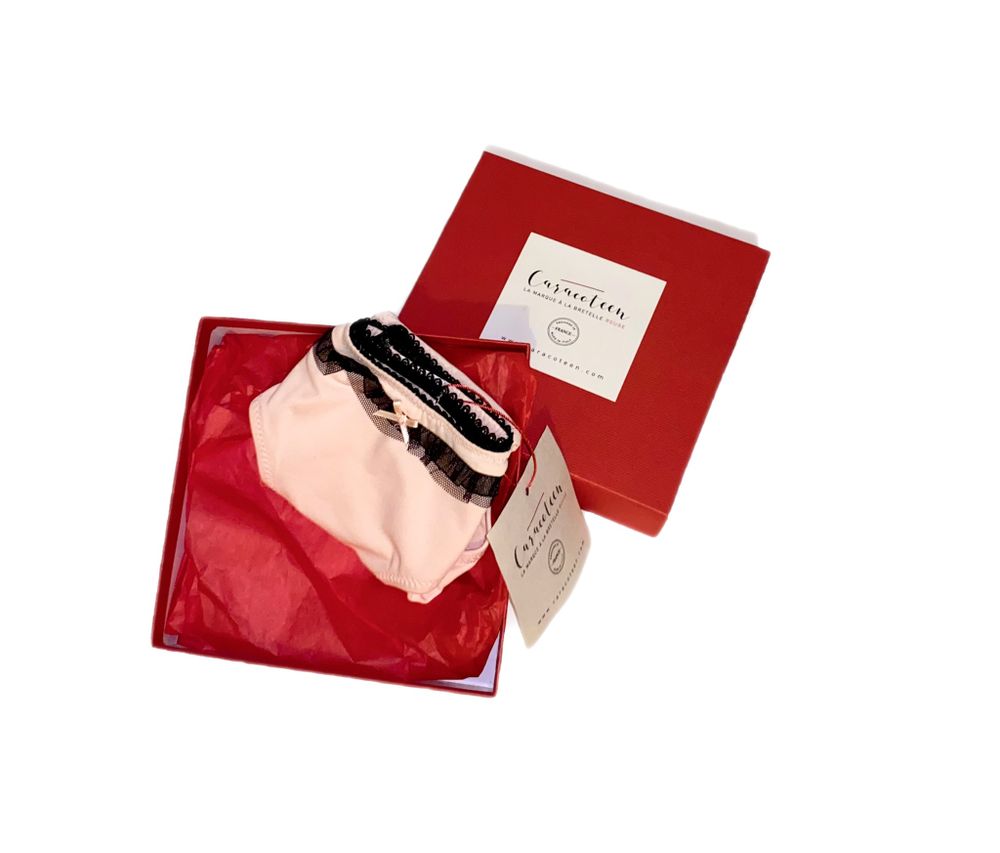 Prêt-à-porter - Shorty Froufrou - CARACOTEEN