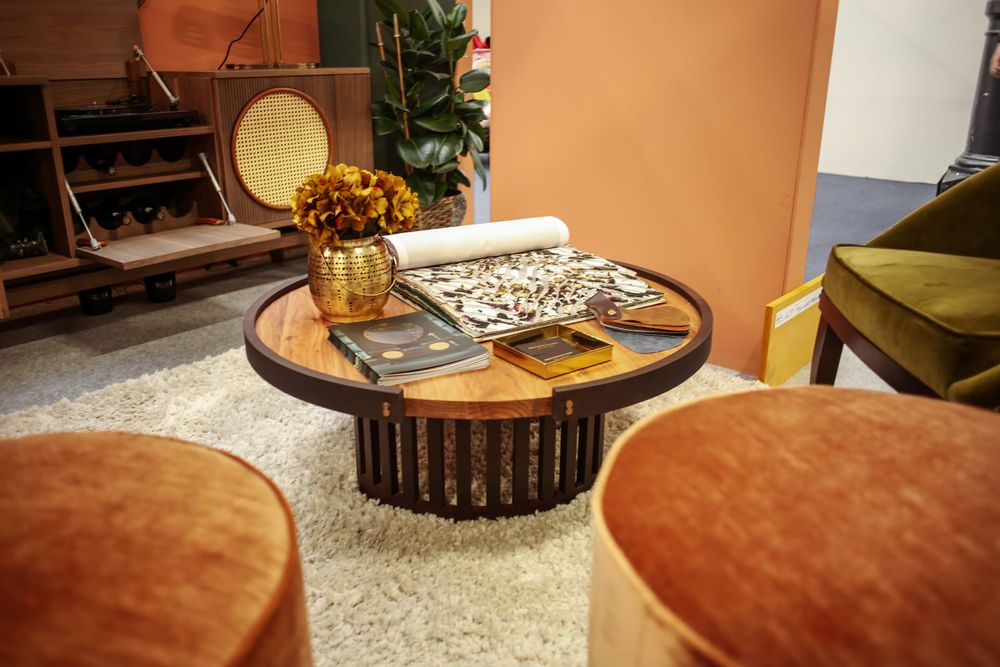 Dining Tables - Richard Center Table - WOOD TAILORS CLUB
