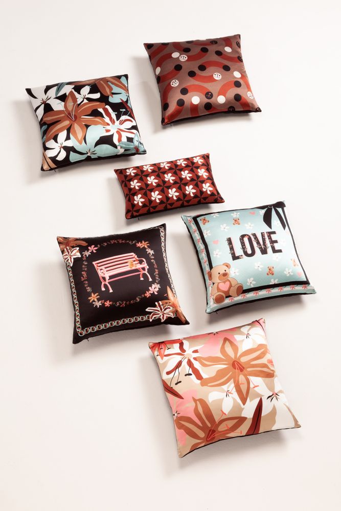 Fabric cushions - LOVE GARDEN silk cushion - MY FRIEND PACO