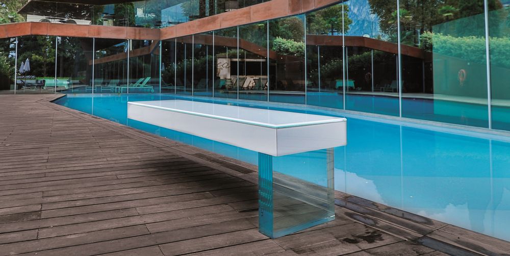 Benches for hospitalities & contracts - Glass Architectural Bench SBALZO Glass - VETROGIARDINI