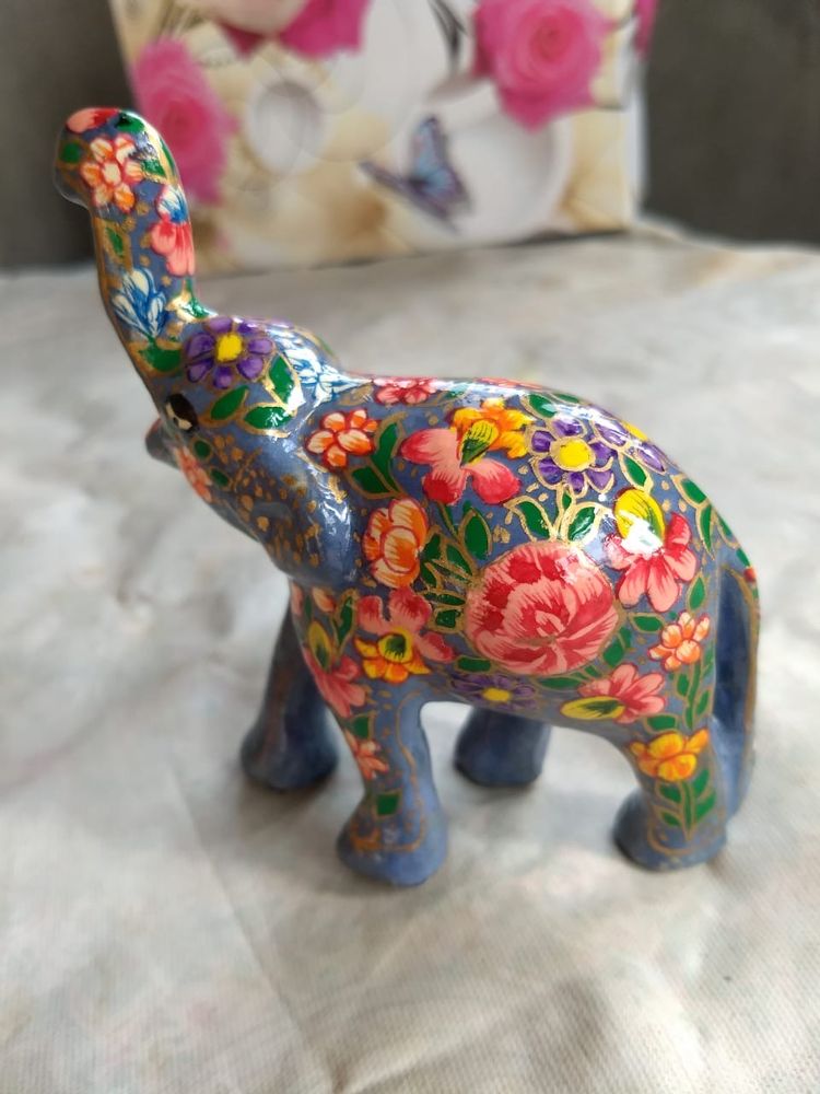 Decorative objects - Elephant in papier mache. - PECHAAN