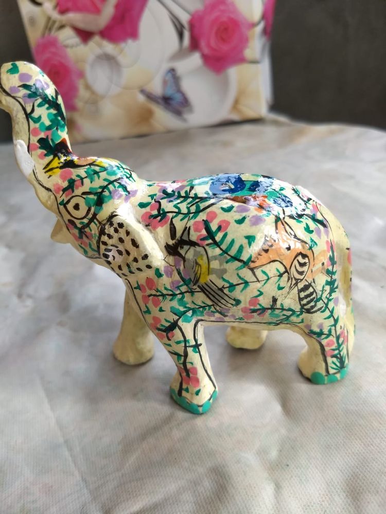 Decorative objects - Elephant in papier mache. - PECHAAN