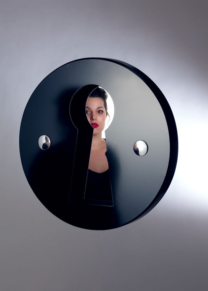 Miroirs - "L'INDISCRET" - Miroir mural - MADE IN WAW ! BY CAROLINE SCHILLING