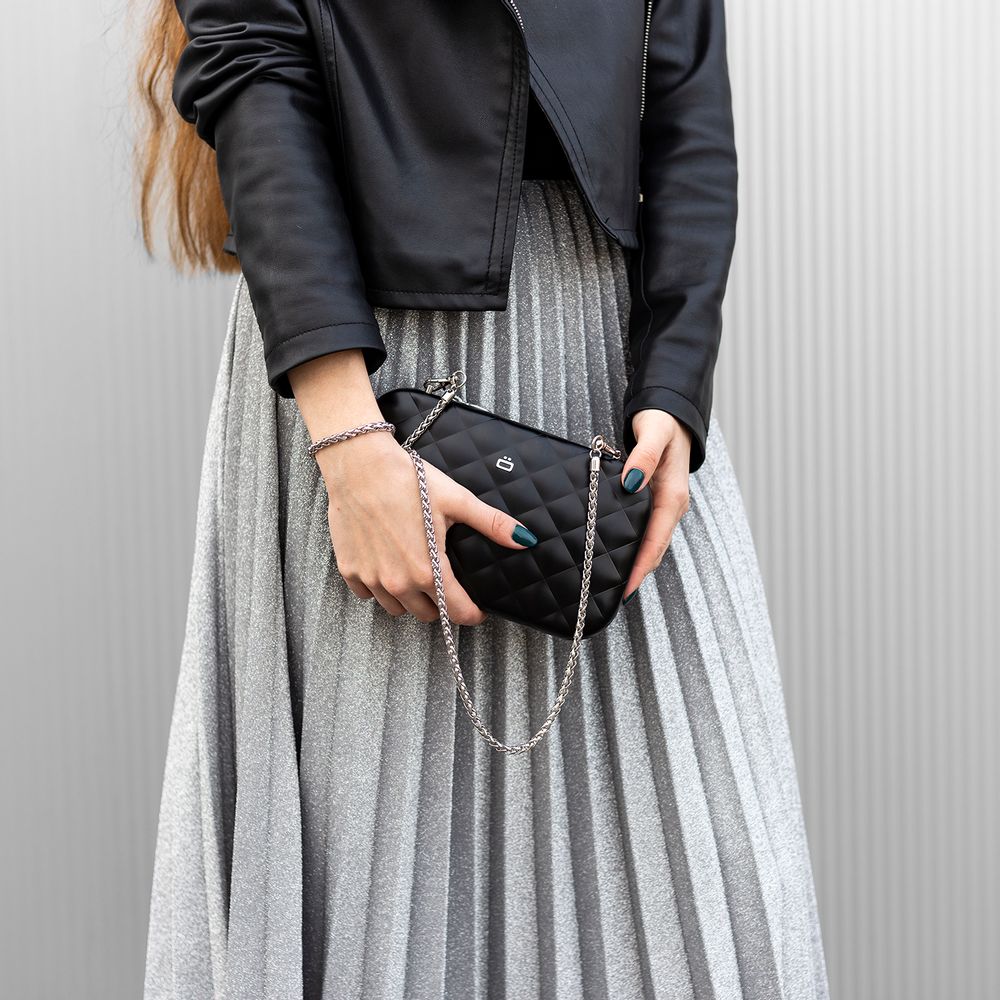 Pochettes - SAC MATELASSÉ POUR FEMME - Minaudière. - ÖGON DESIGN