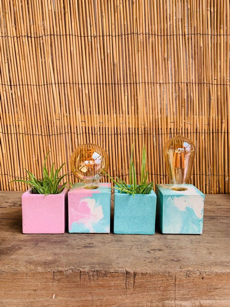 Decorative objects - Concrete Lamp | Cube | Mottled pastel pink and turquoise blue - JUNNY