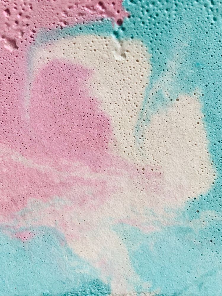 Decorative objects - Concrete Lamp | Cube | Mottled pastel pink and turquoise blue - JUNNY