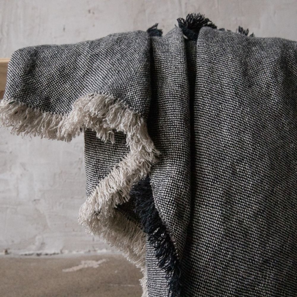 Throw blankets - Rustico Fringe Linen Throws - LINENME