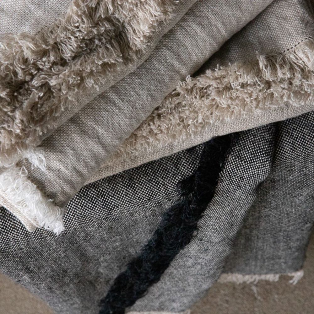 Throw blankets - Rustico Fringe Linen Throws - LINENME