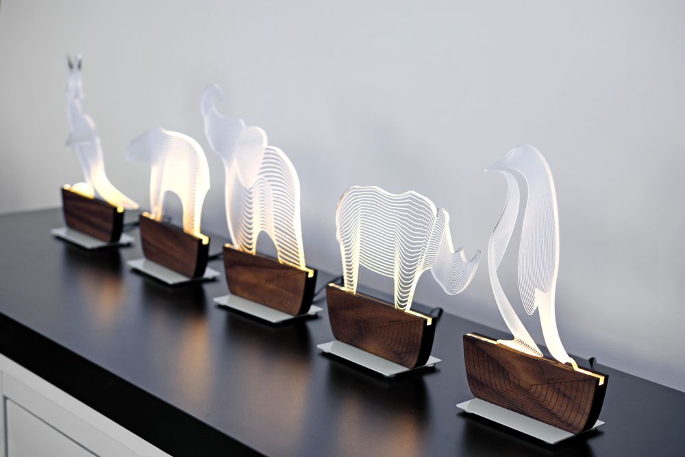 Lampes de table - "Save a Penguin" lampe de table - ZINTEH LIGHTING