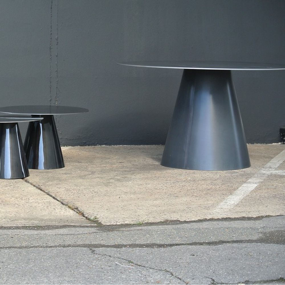 Dining Tables - Lombok round metal dining table - TERRE ET METAL