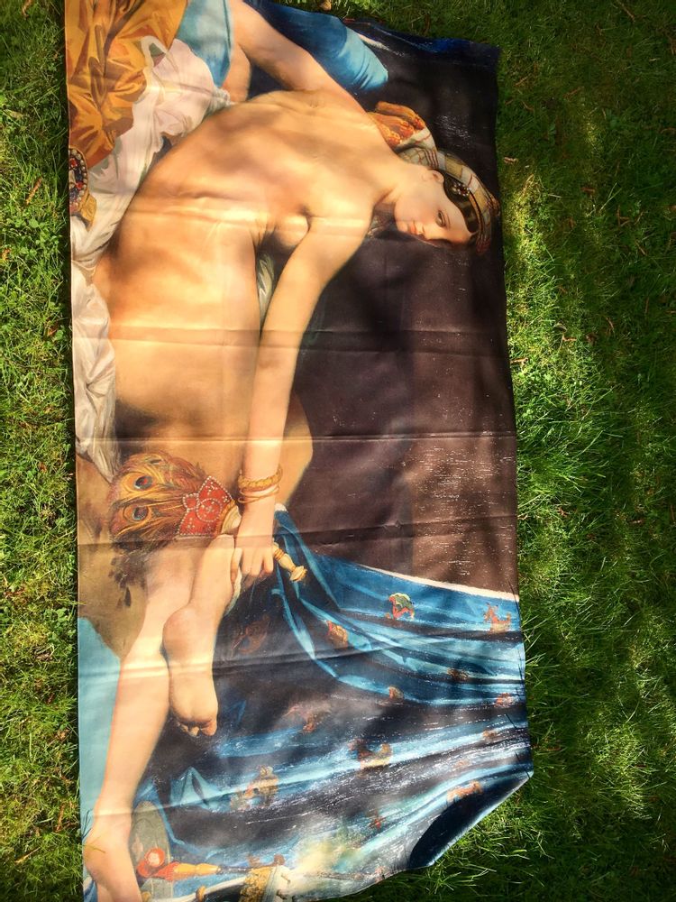 Gifts - Large velvet microfiber bath towel The Duchess of Valentinois - OLDREGIME