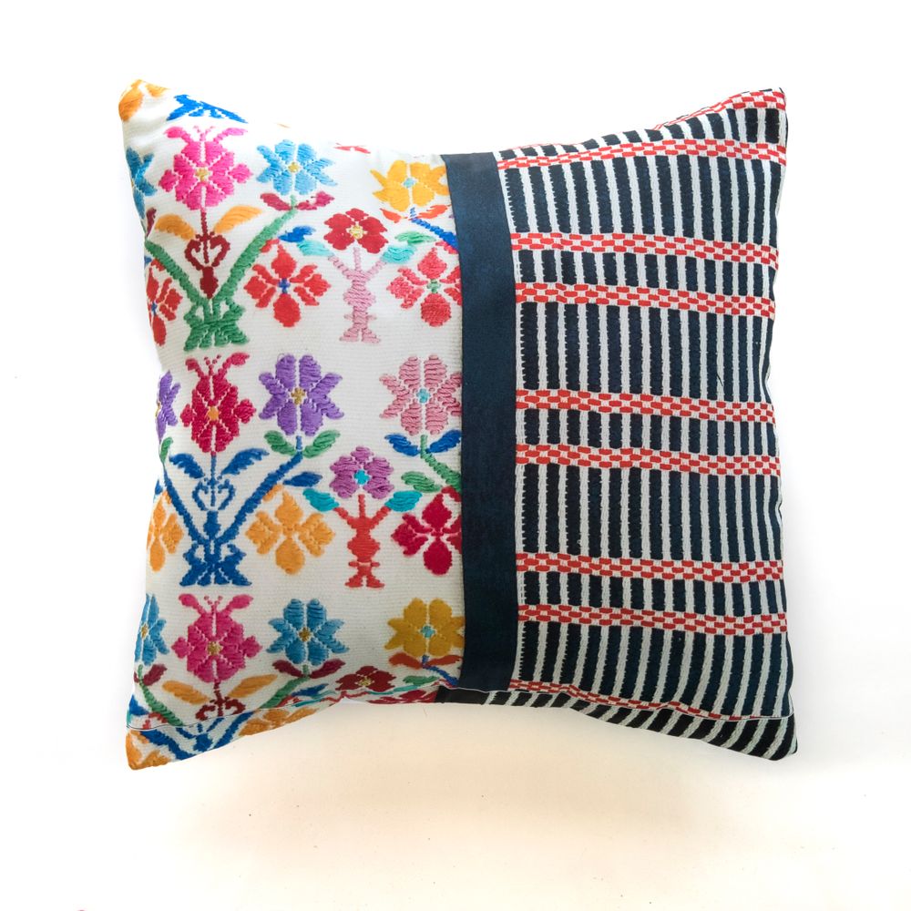 Homewear - Tradition collection cushions - LE BOTTEGHE SU GOLOGONE