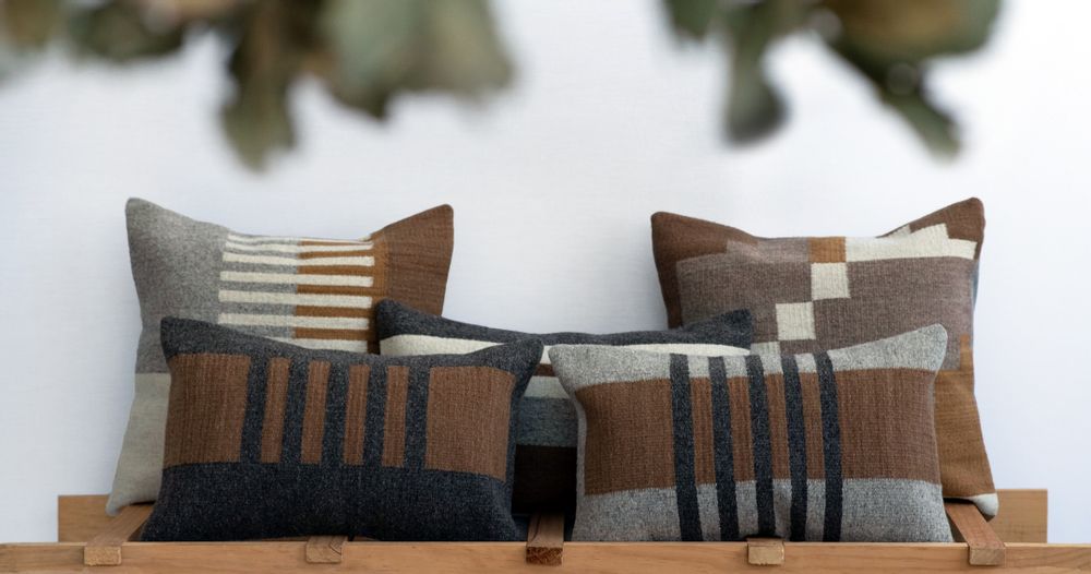 Fabric cushions - Secuencia V Pillow - ARTYCRAFT