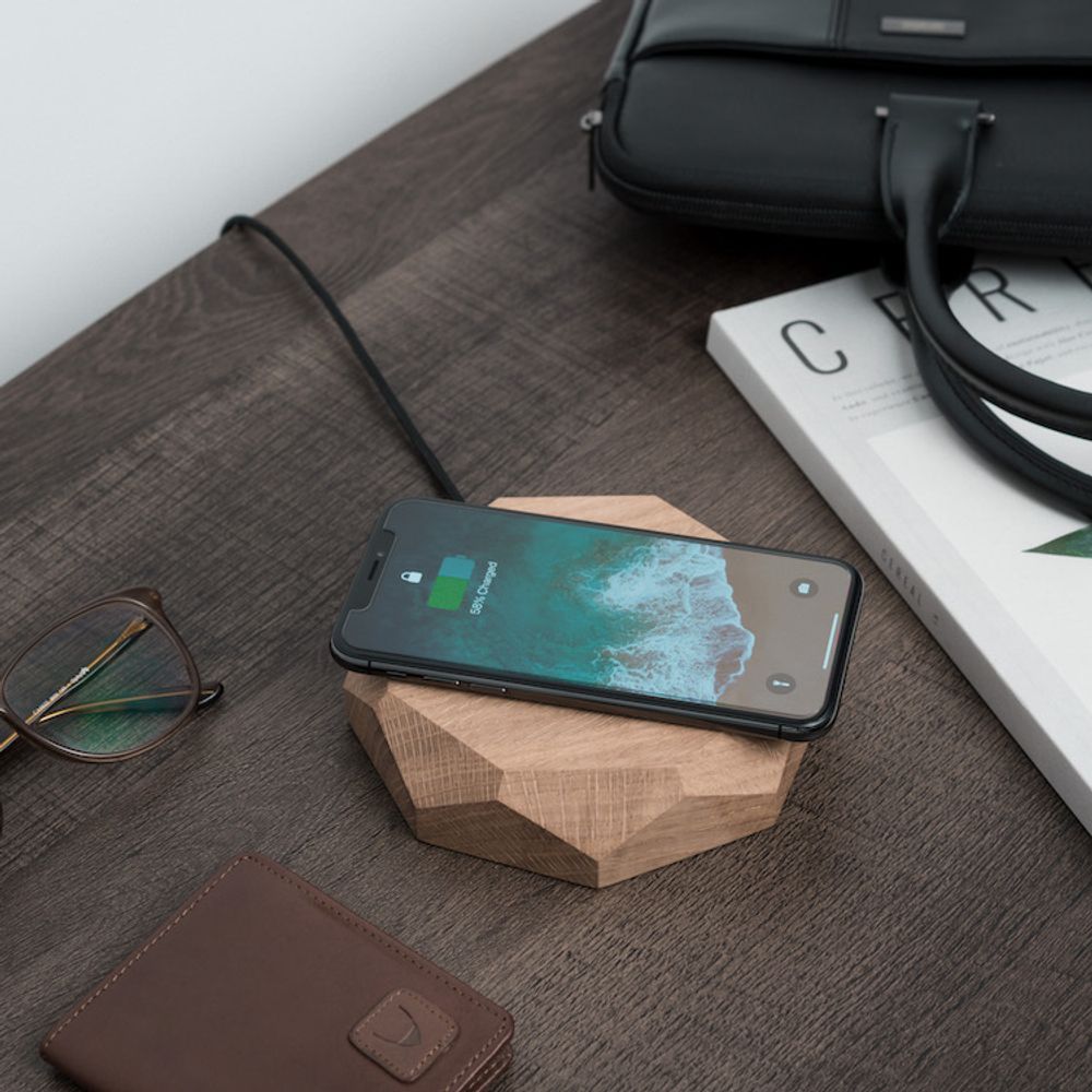 Office furniture and storage - QI Wooden Wireless charger - OAKYWOOD
