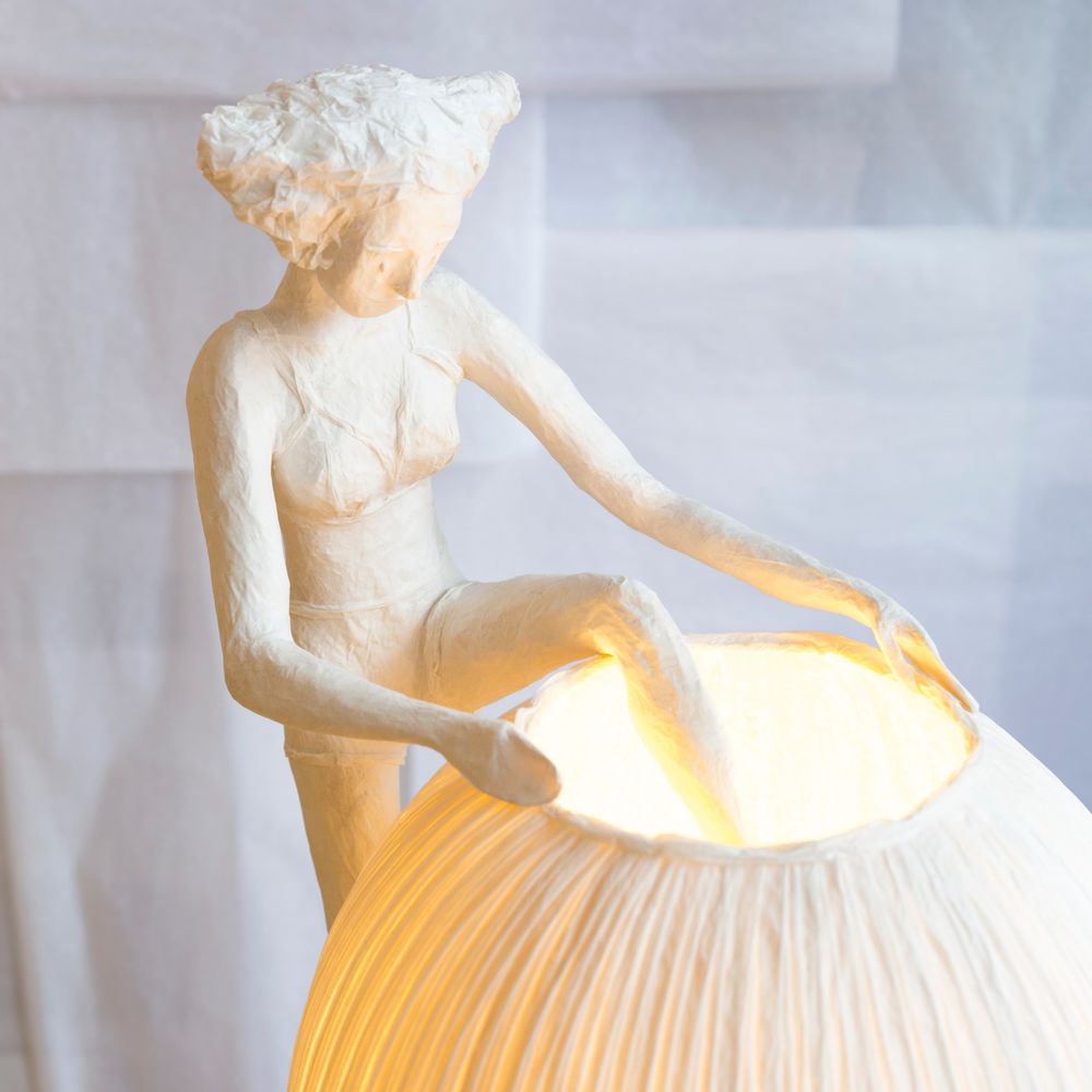 Unique pieces - Mademoiselle Hors de sa robe, lamp - PAPIER À ÊTRES
