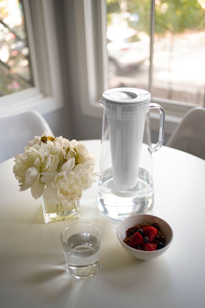 Carafes - Water Filter Jug 1.7 L, White - LIFESTRAW®