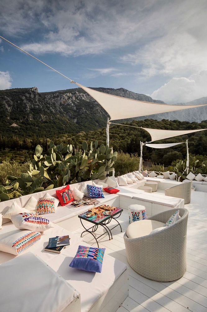 Cushions - Hand-painted Cushions - LE BOTTEGHE SU GOLOGONE NE PAS UTILISER