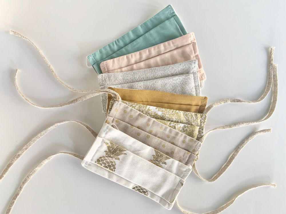 Scarves - Weekly View 7 Masks in Afnor Standard Fabric Gold Model + 1 Storage Pouch + 2 Storage Pouch - LES LOVERS DECO