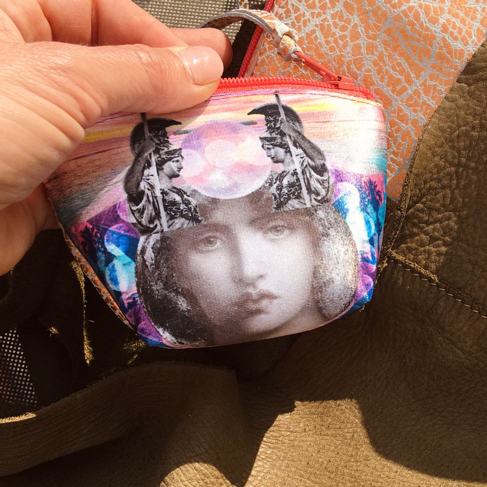 Leather goods - Talisman ATHENA Coin Purse - EMILIE SAUZET - INSPIRATIONS