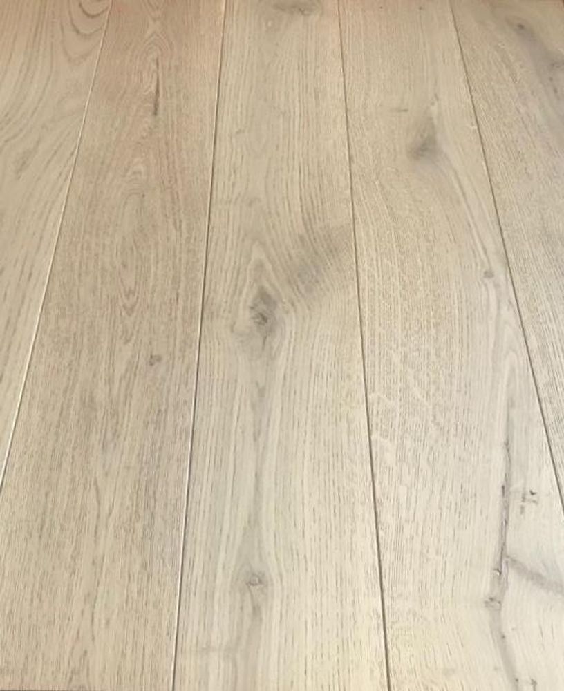 Parquets - Parquet Super Naturel brossé verni mat - Gamme nature - CHÊNE DE L'EST