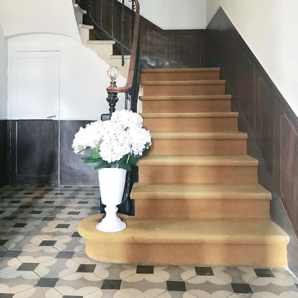 Vases - Paris Vase on foot. Design Mathilde Carron-Astier de Villatte - CARRON PARIS
