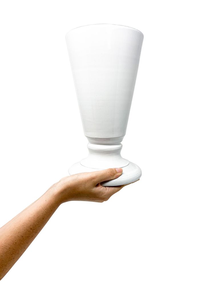 Vases - Paris Vase on foot. Design Mathilde Carron-Astier de Villatte - CARRON PARIS