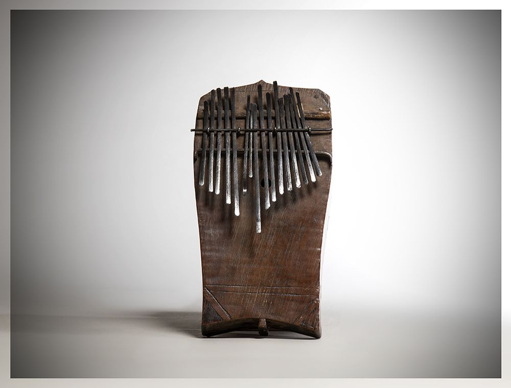 Sculptures, statuettes et miniatures - Sanza, Ambira, Likembé - KANEM