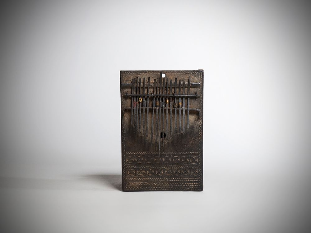 Sculptures, statuettes et miniatures - Sanza, Ambira, Likembé - KANEM