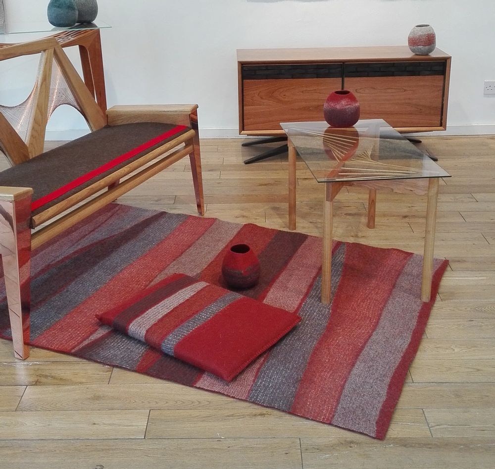 Tapis - Tapis Zébrures en feutre de laine fait-main - GHISLAINE GARCIN MAILLE&FEUTRE