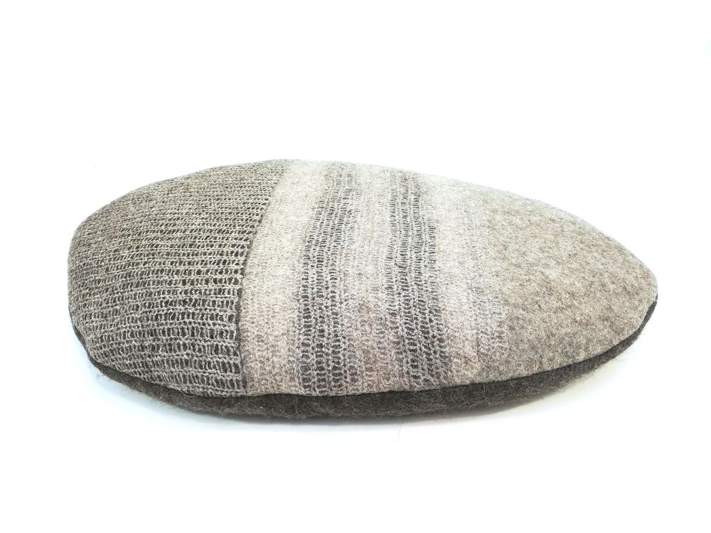 Fabric cushions - M&F Round Handmade Wool Felt Cushion - GHISLAINE GARCIN MAILLE&FEUTRE