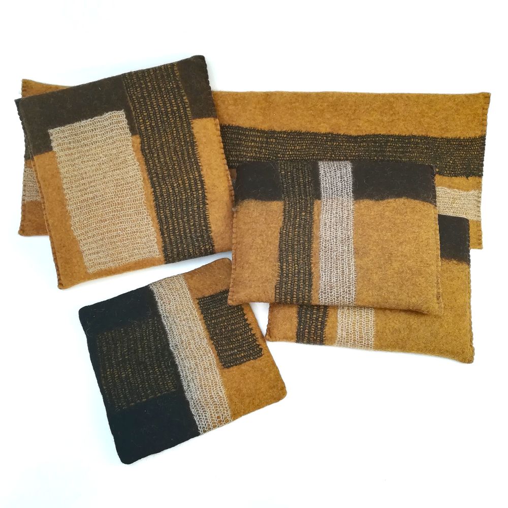 Coussins textile - Coussin Rectangle en feutre de laine fait-main - GHISLAINE GARCIN MAILLE&FEUTRE
