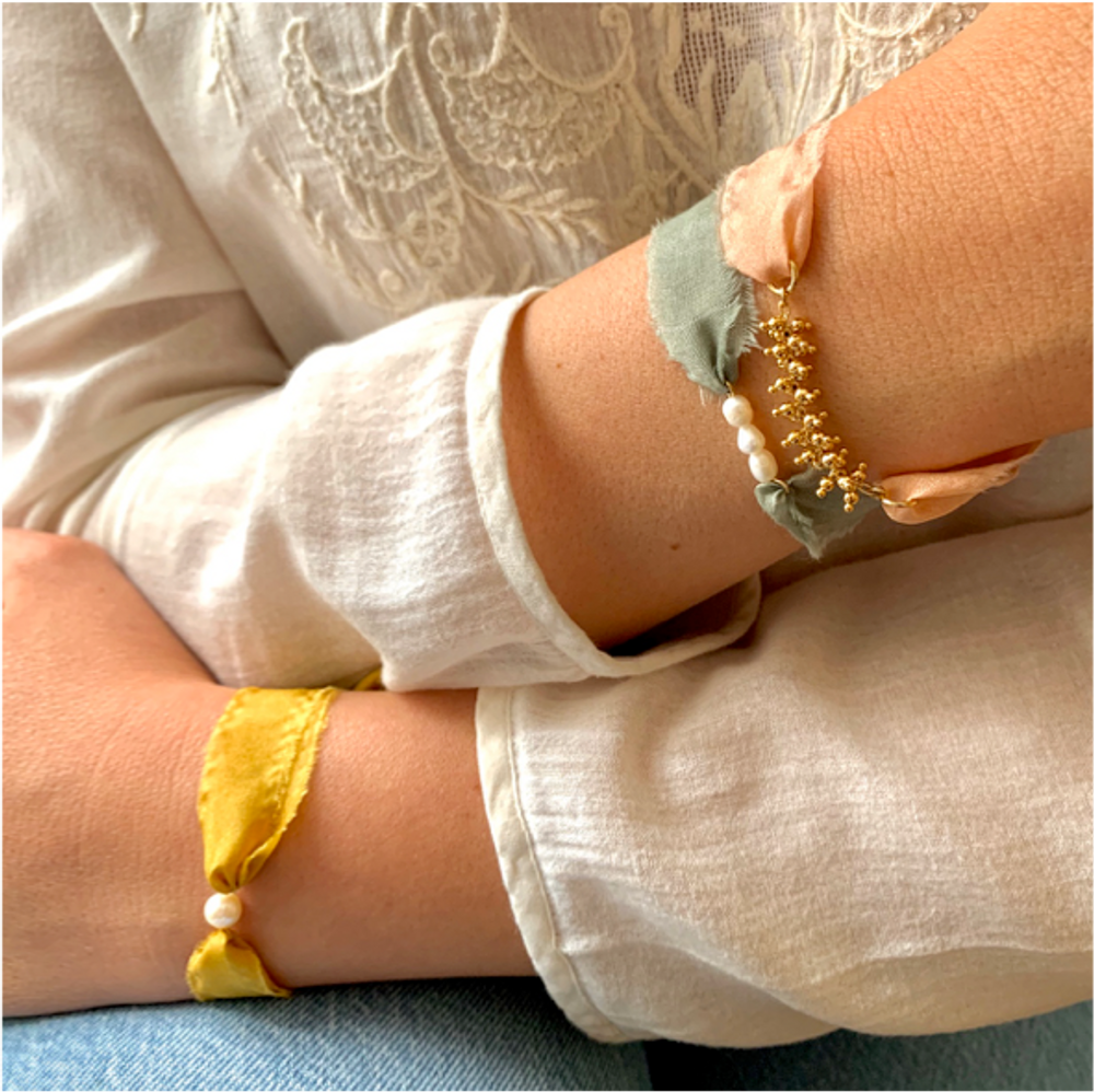 Bijoux - Bracelet Florette ruban soie chaîne dorée - JOUR DE MISTRAL