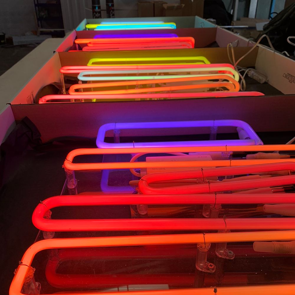 Paintings - Neon board “B00Ks” - CAROLINE BAUP