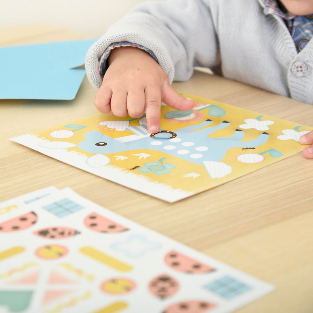 Childcare accessories - Cards + stickers - FOREST ANIMALS - POPPIK - BAYARD JEUNESSE